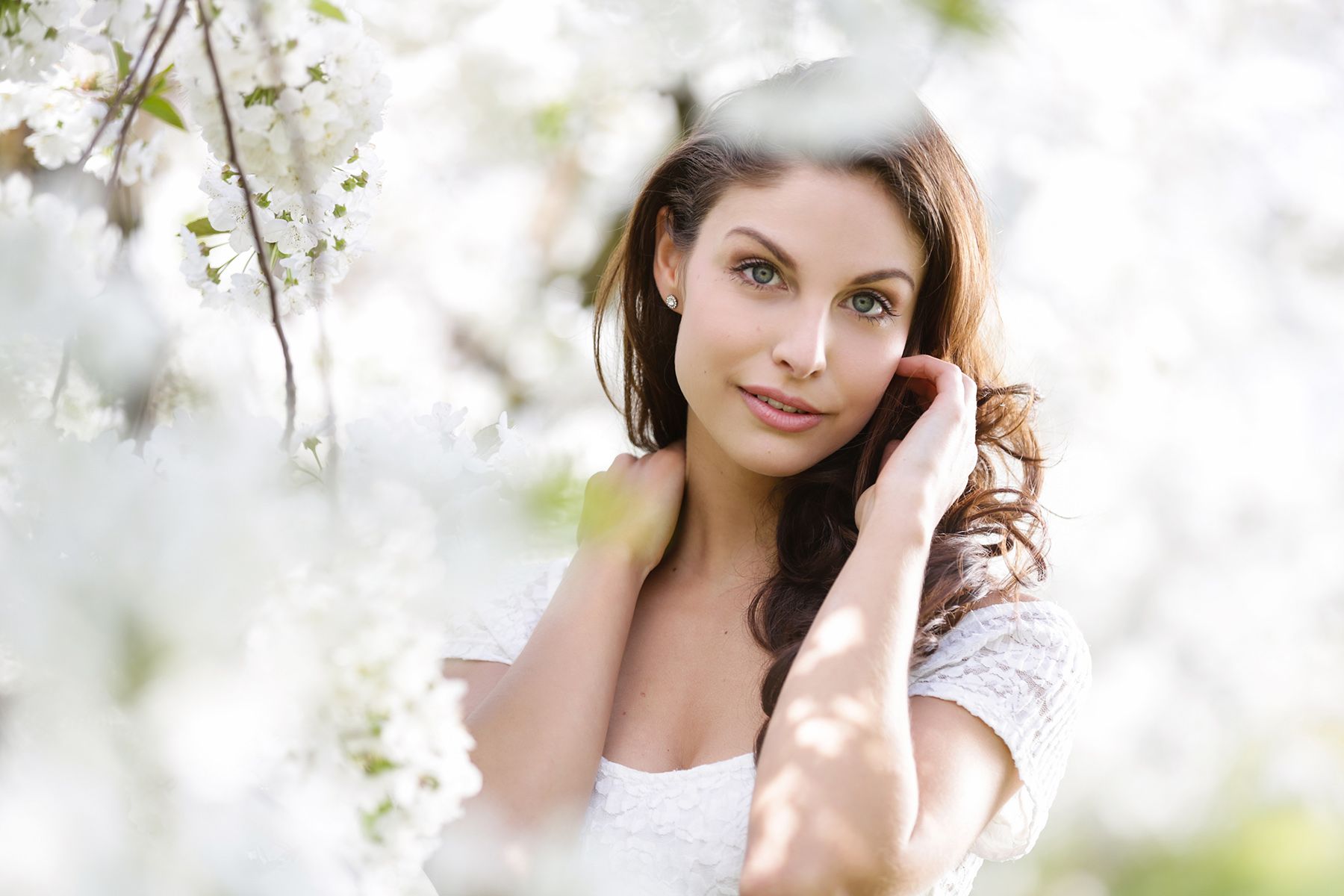 Portraitshooting in Apfelblüten